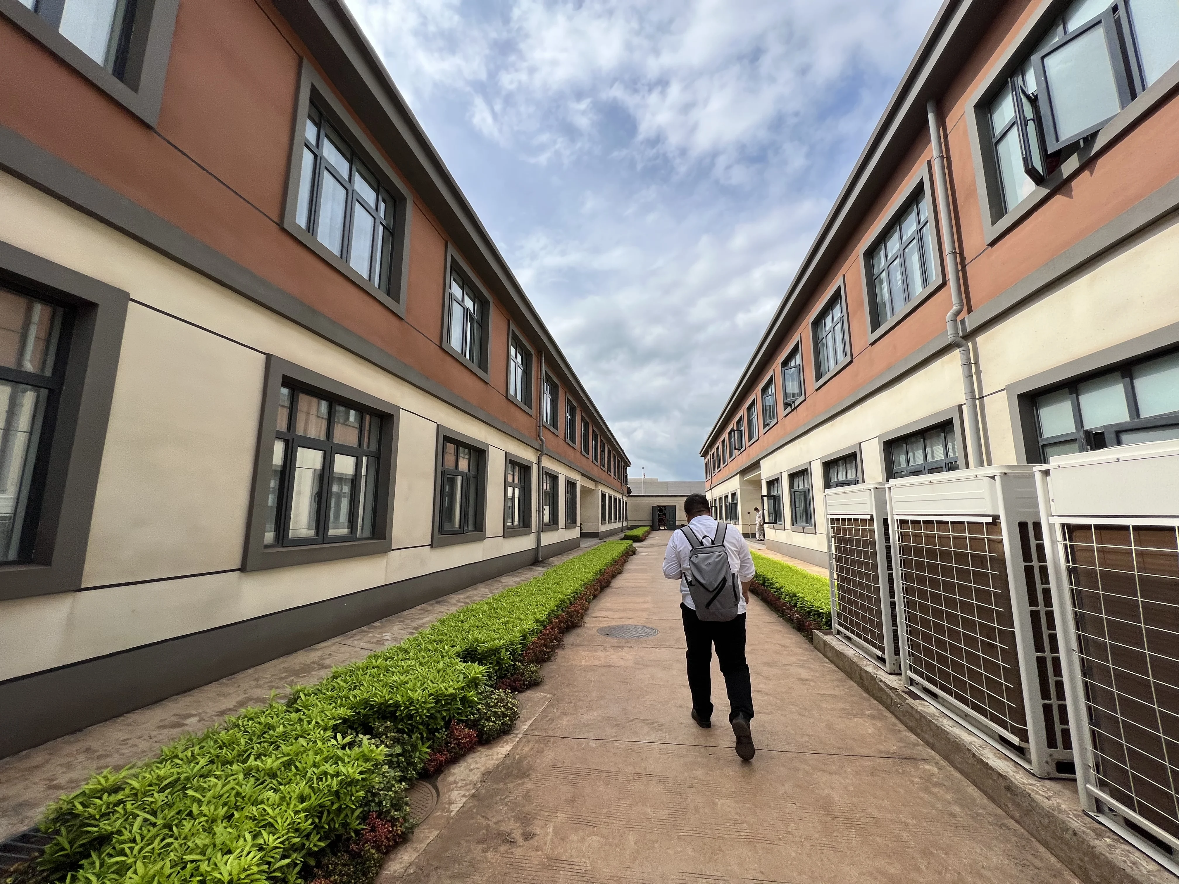 Prefabricated Hotel Building Construction Steel Structure Apartments Prefab Hotel Building