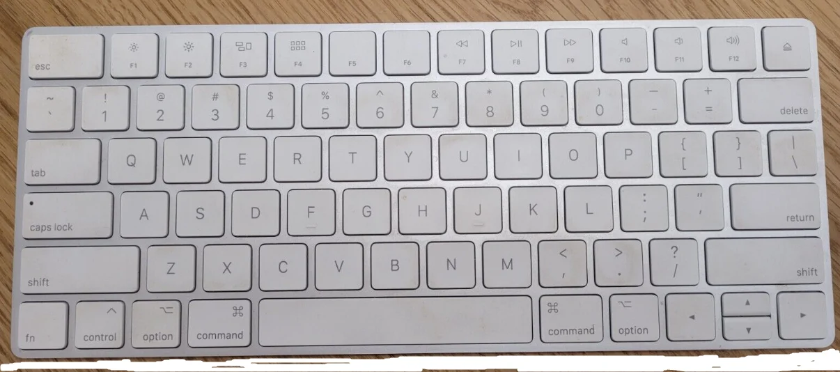 Apple A1644 Magic Keyboard - Sliver with Lightning Cable