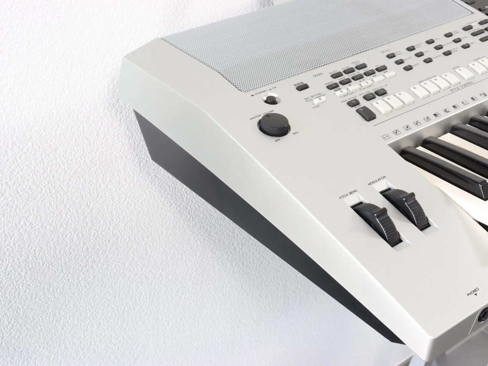 Yamahas PSR S900 61 Key Arranger Workstation Keyboard