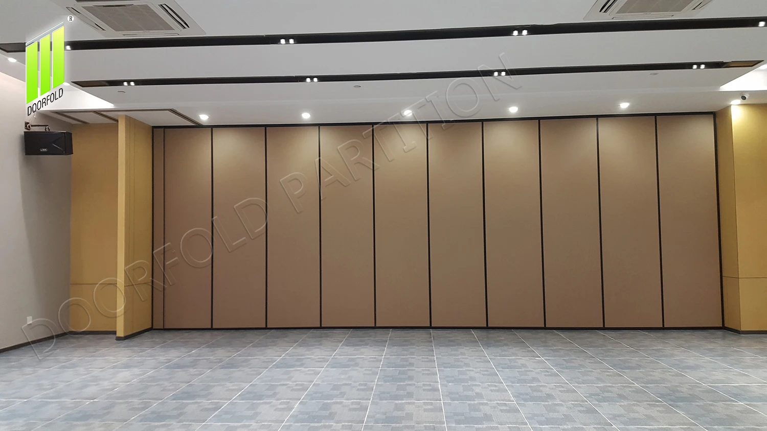 Commercial Hotel Room Office Sliding Partition Wall Panel Soundproof Conference Hall Operate Panel Movable Sliding Door