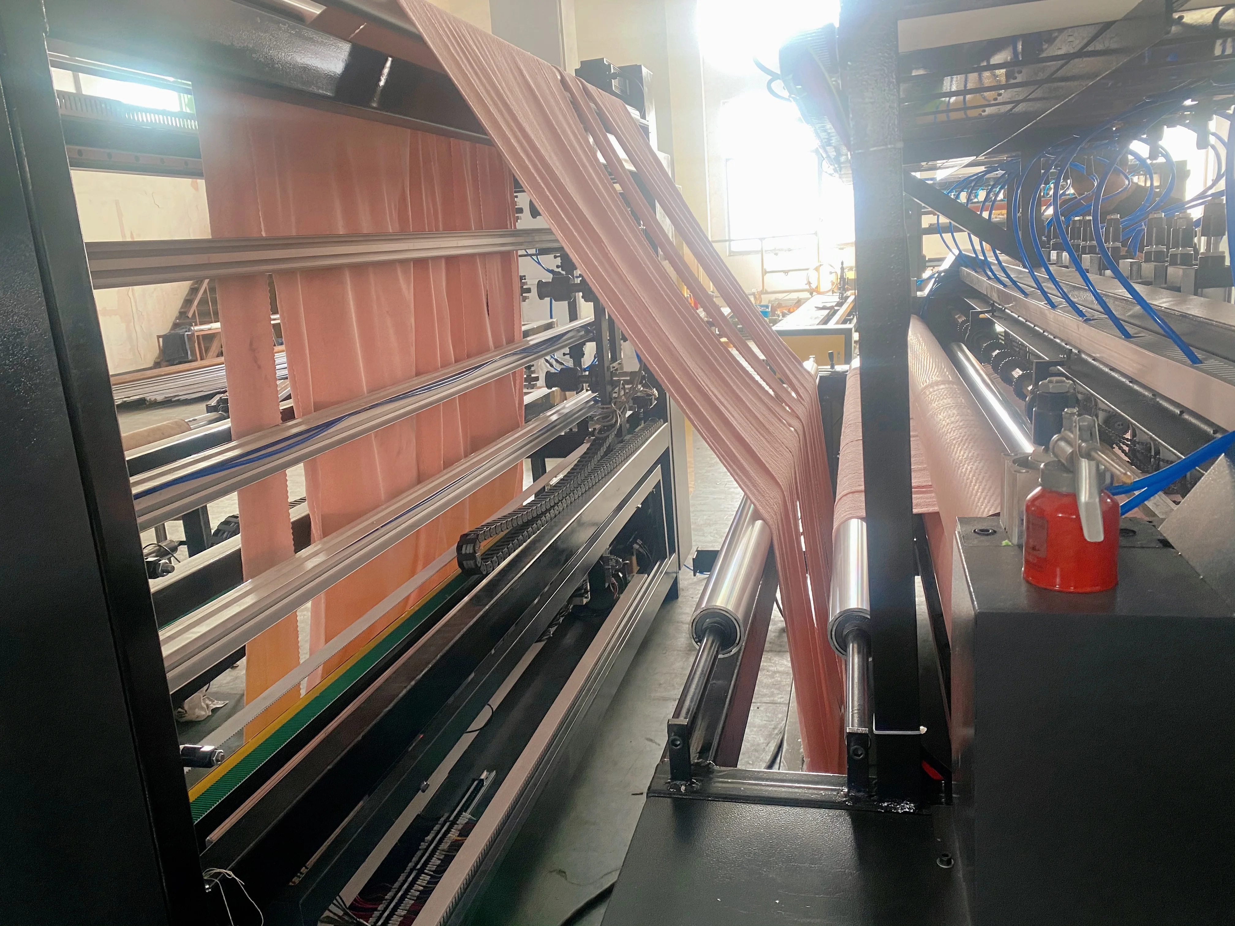 Automatic Textile Fabric Cross Cutting Machine New Used Condition for Retail Use Core Components PLC Motor