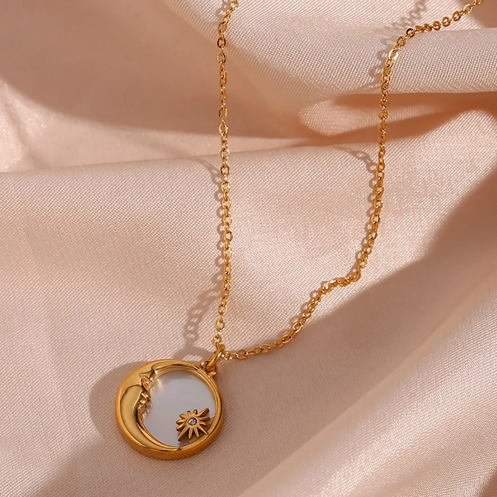 Guarantee Dreamshow Natural Shell 18k Gold Plated Disc Sun Moon Pendant Necklace Tarnish Free Stainless Steel Necklace Jewelry