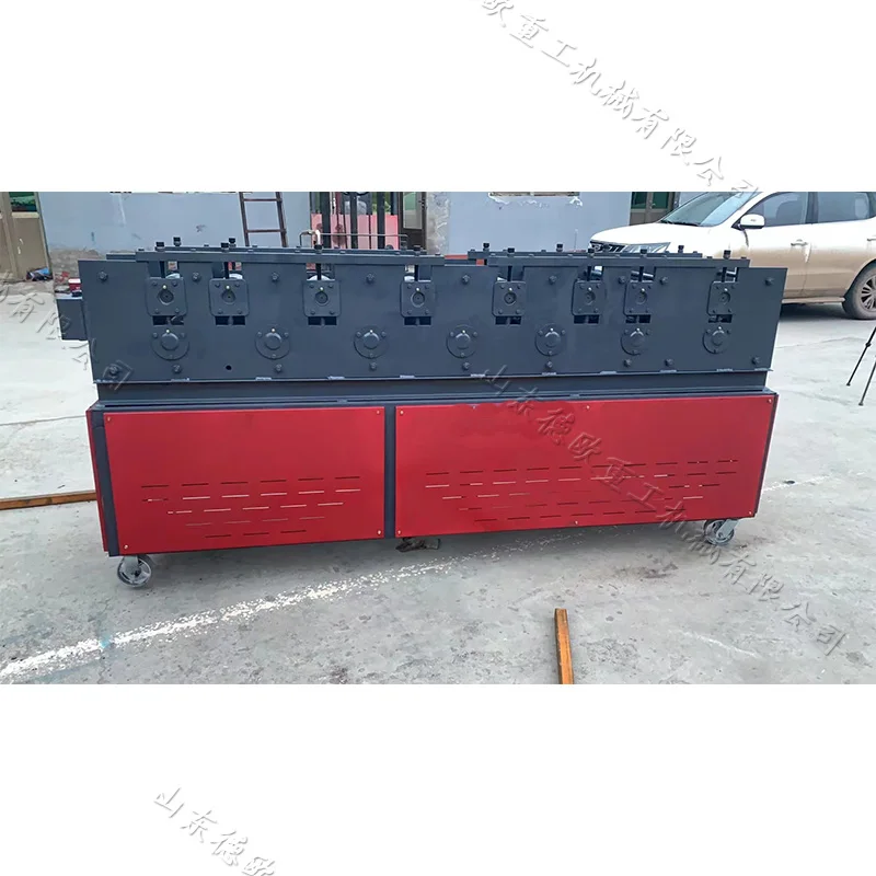 Квадратное выпрямление стальных труб устройство для удаления ржавчины и окраски