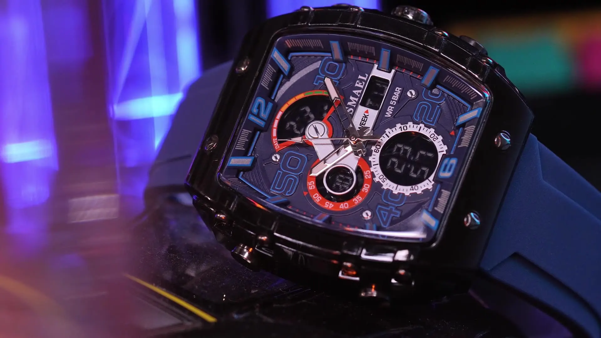 Smael 8109 Waterproof Digital Sport Men's Watch with Silicone Strap