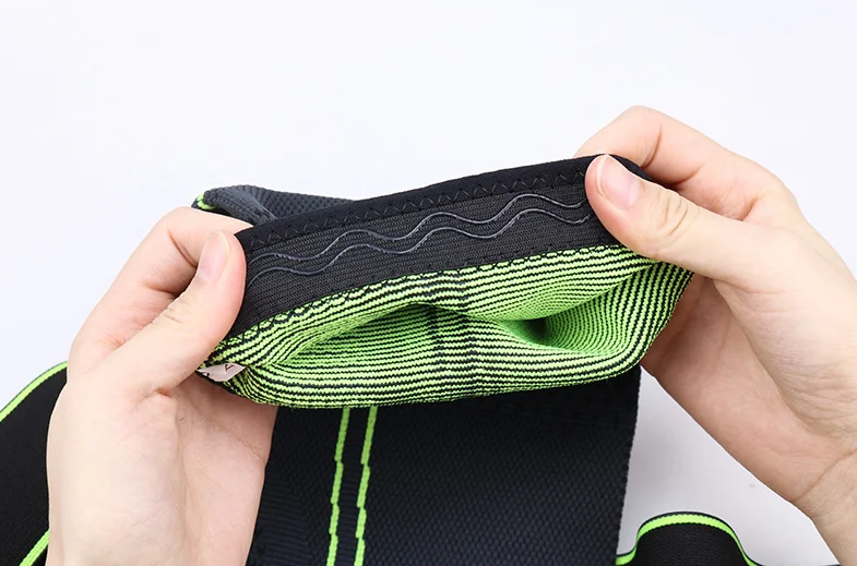 Anti - Shedding Knee Brace Pad Leg Cushion Magic Straps Kneecap Sports Rodilleras Moto  Elastic Adjust Made in China Best Price