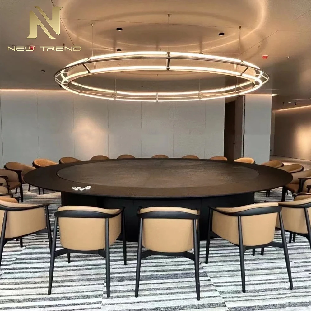 Suspension LED sculpturale moderne en forme d’auréole – Installation artistique sur mesure de grande dimension pour le hall, la salle d’exposition et le restaurant