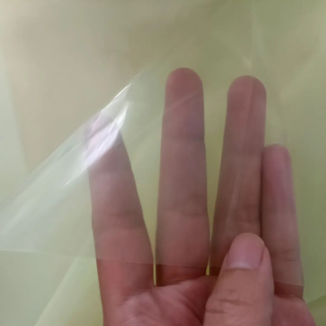 大型ハイトンネル150mic透明イエローコットンパッキングラップフィルムPEフィルム、接着剤および非接着フィルム付き| Alibaba.com