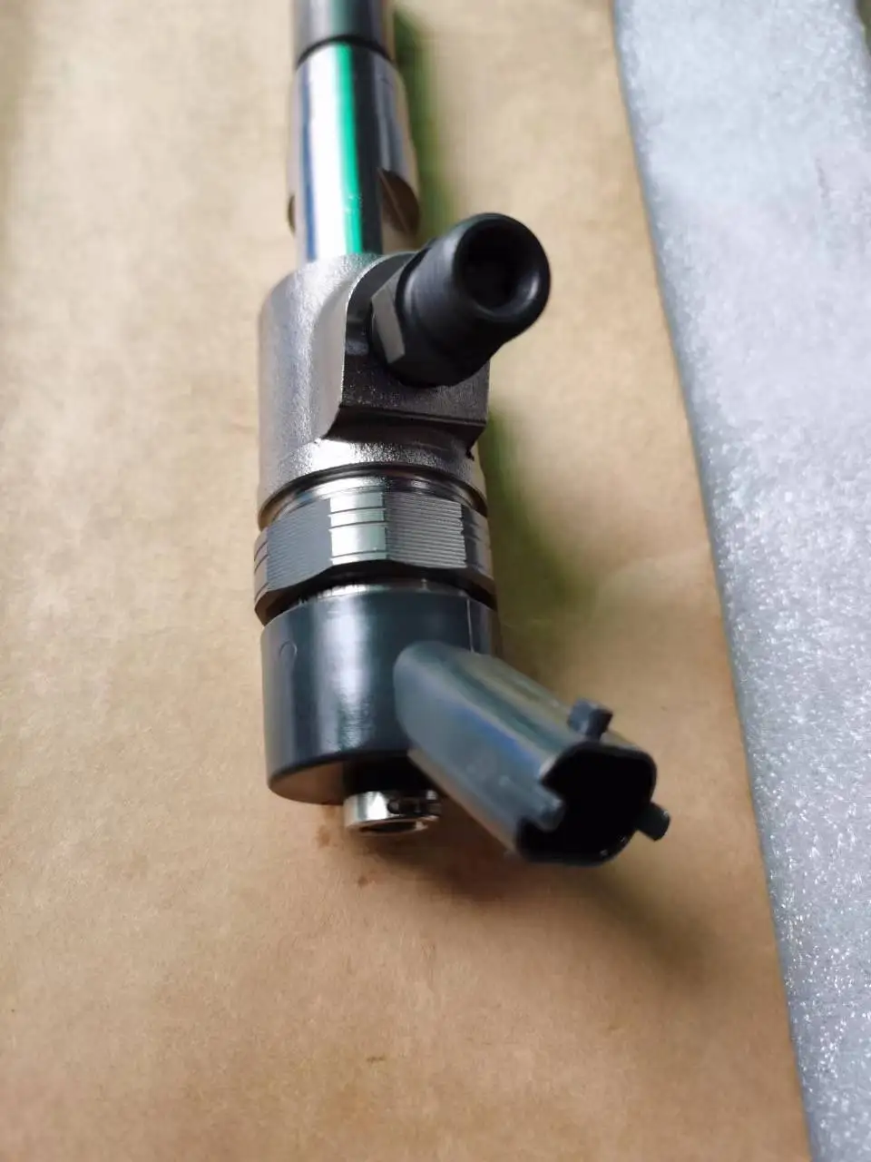 Common Rail Injector 0445110511 5801379115  for IVECO ENGINES  diesel Fuel Injector Nozzle 0445110511 5801379115