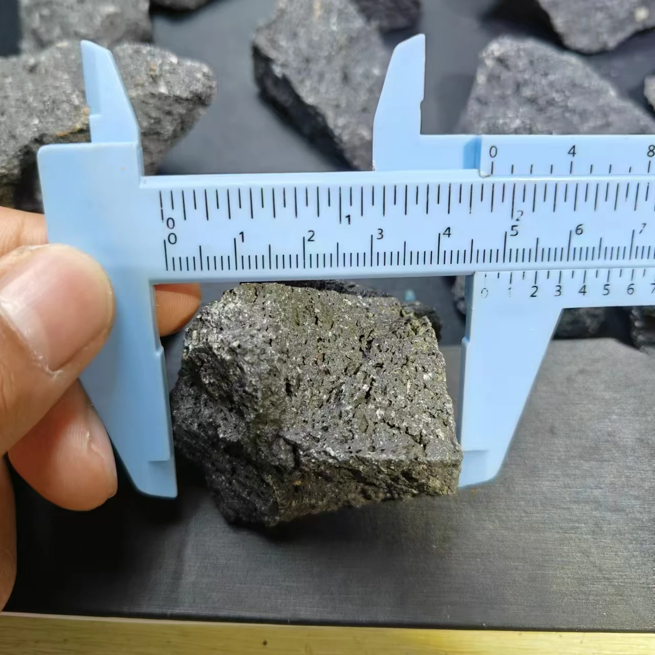 天然石クリスタル火山岩石彫刻溶岩石ラフホームデコレーション用