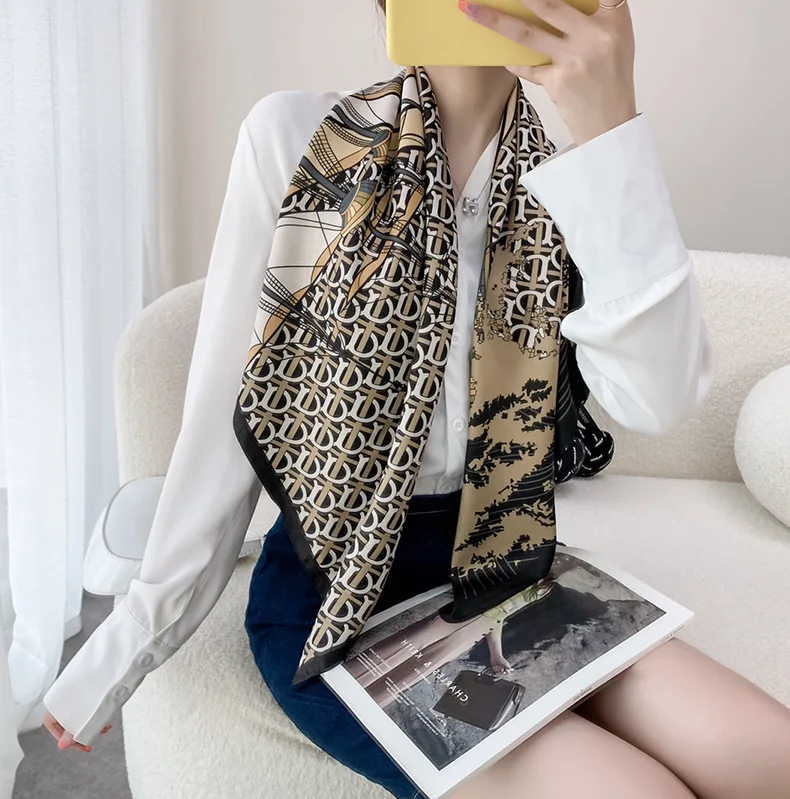 Wholesale Ready to ship luxury ladies name brand scarf fashion