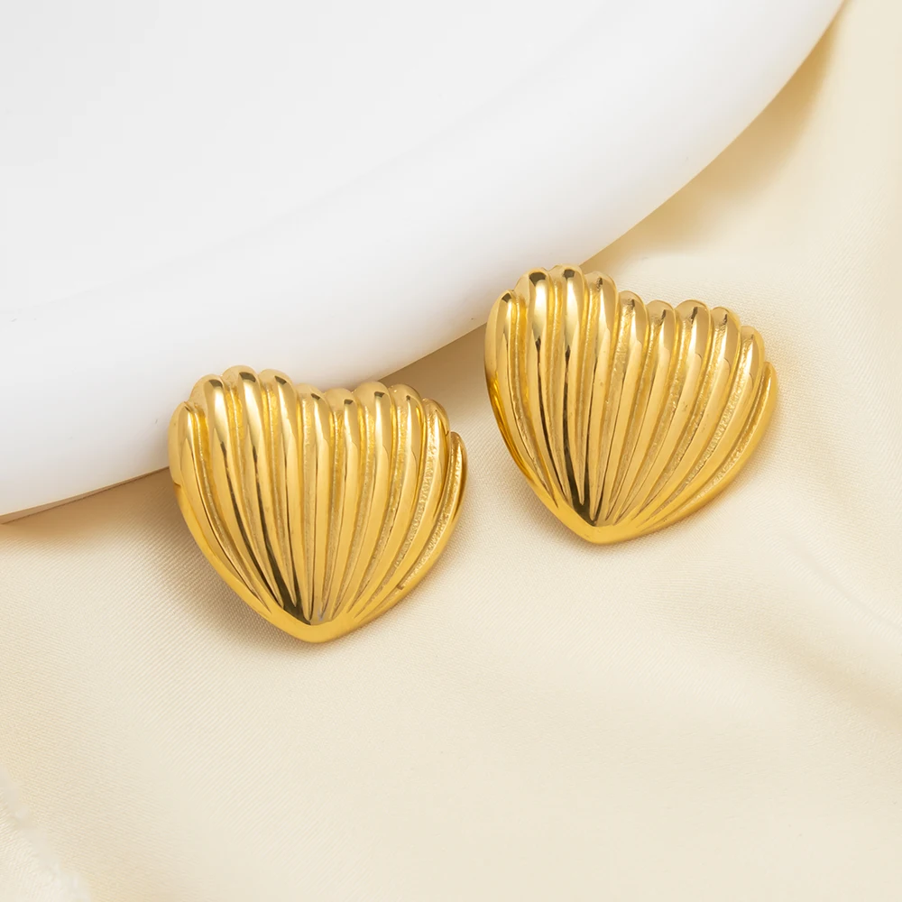 Women Gold Plated Prstein Heart Shaped Earring