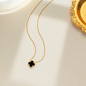 Lucky Necklace Girl's Clover Necklace Titanium Steel 18K Gold Simple Pendant Light Luxury Niche Net Red Choker