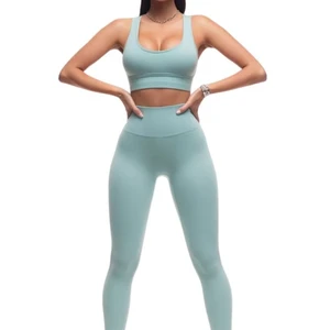 Women's Fitness Set - Crisscross Strap Push up Yoga TopandHigh Waist Yoga PantsButt Lifting CompressionSpaghetti StrapSportswear