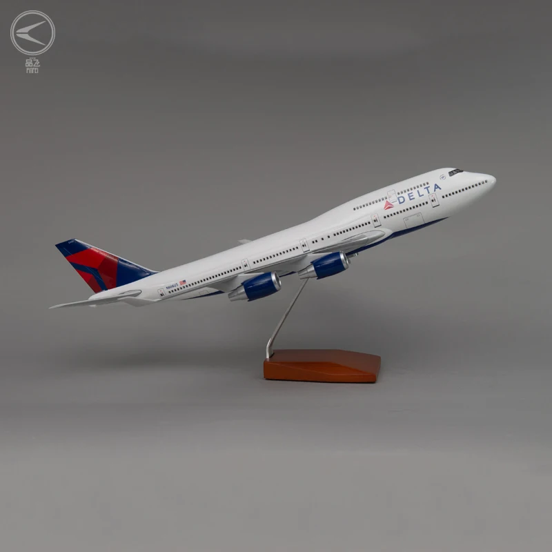 Delta Air Lines Boeing 747-400 Model - 1/150 Scale Plane
