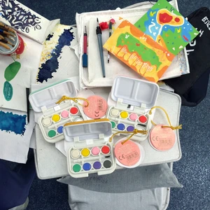 Manufacturer Wholesale 8-Color Mini Iron Box Safe Solid Watercolor Set for Children's Graffiti Painting on Paper & Canvas