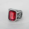 Zircon rouge argenté