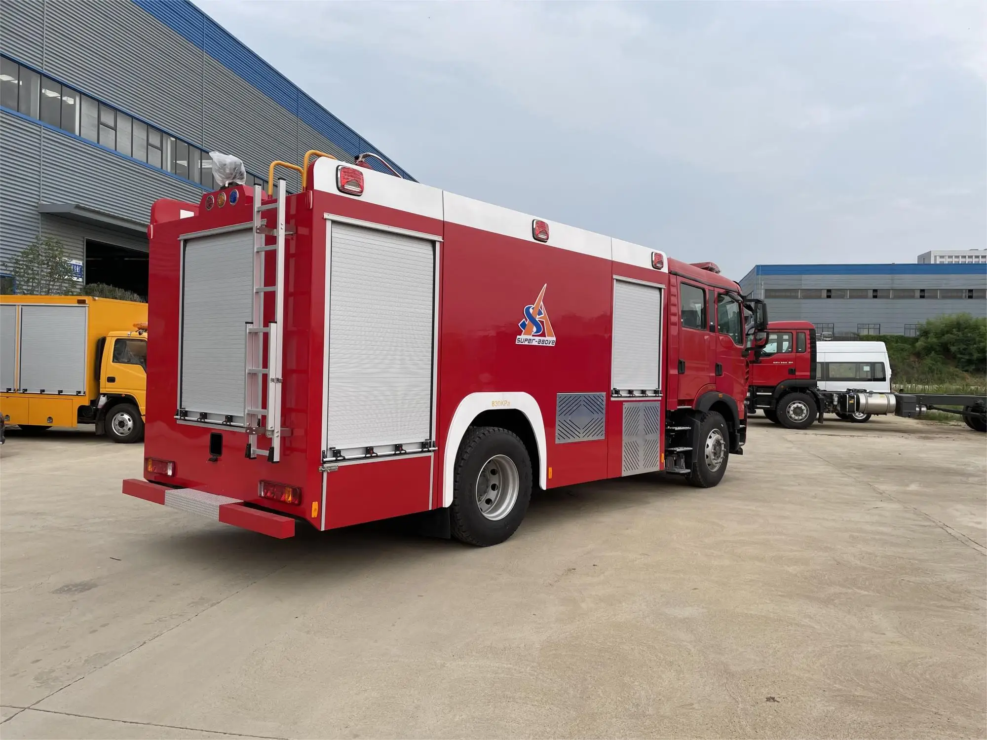 Superabove 6x4 4x4 Fire Truck Fire Fighting Truck Manufacturer,5000l