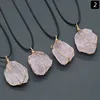 Cristallo rosa (oro con cordino in pelle)