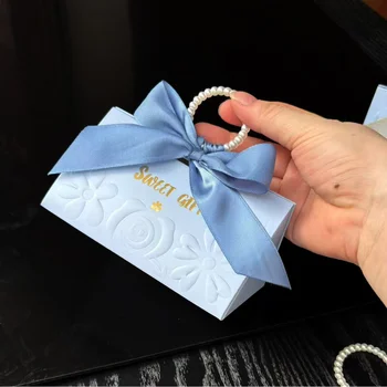 Customized Thickened White Card Engagement Triangle Candy Box Embossed Flower Light Luxury Souvenir Paper Packaging