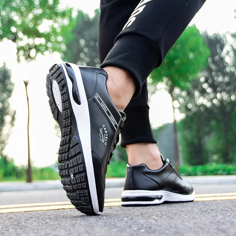 Мужские спортивные кроссовки