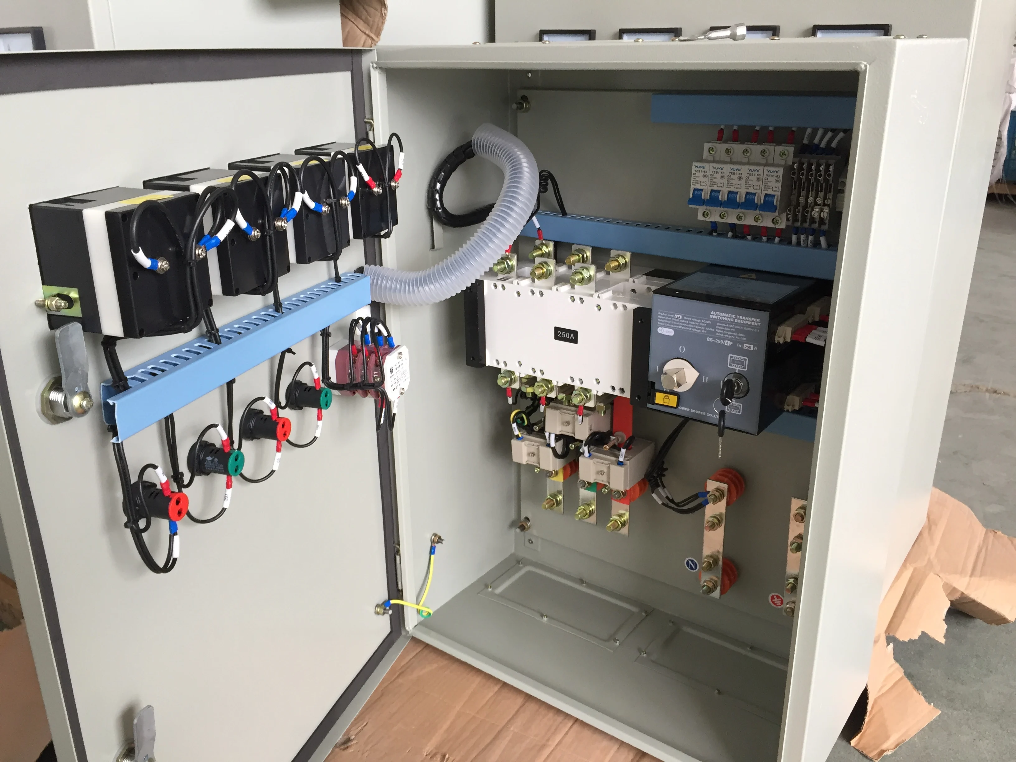 ATS YES1-250GA PC Class Dual Power Supply Automatic Transfer Switch 3P/4P 250A ODM/OEM Schneider Low-Voltage for Generator