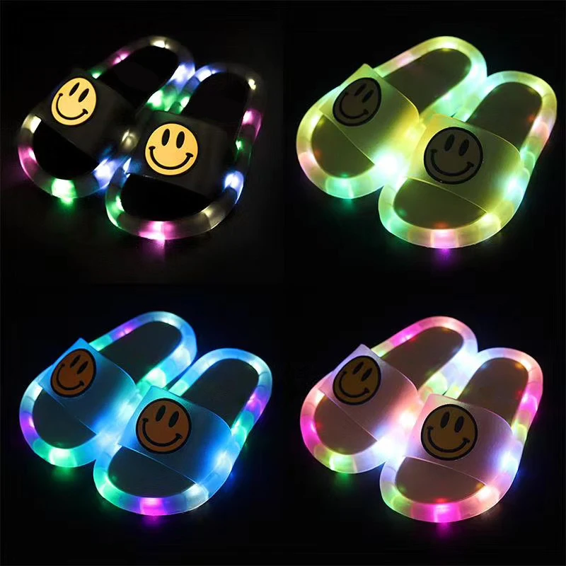 JOGHN, новинка, летние детские сланцы, крутые сандалии для мальчиков и девочек со светодиодной подсветкой, дизайнерские сандалии из ПВХ с открытым носком и улыбающимся лицом