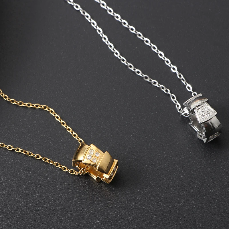 Gold Circle Pendant Necklace