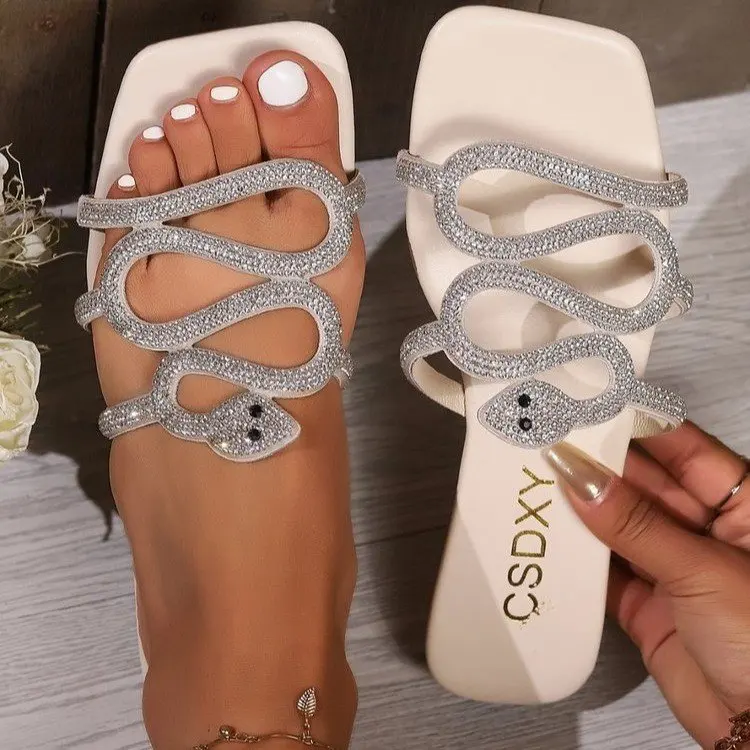 2025 Summer Ladies Luxury Bling Rhinestone Flat Slippers Double Strips Open Toe Outdoor Shining Women Casual Sandals Wholesale