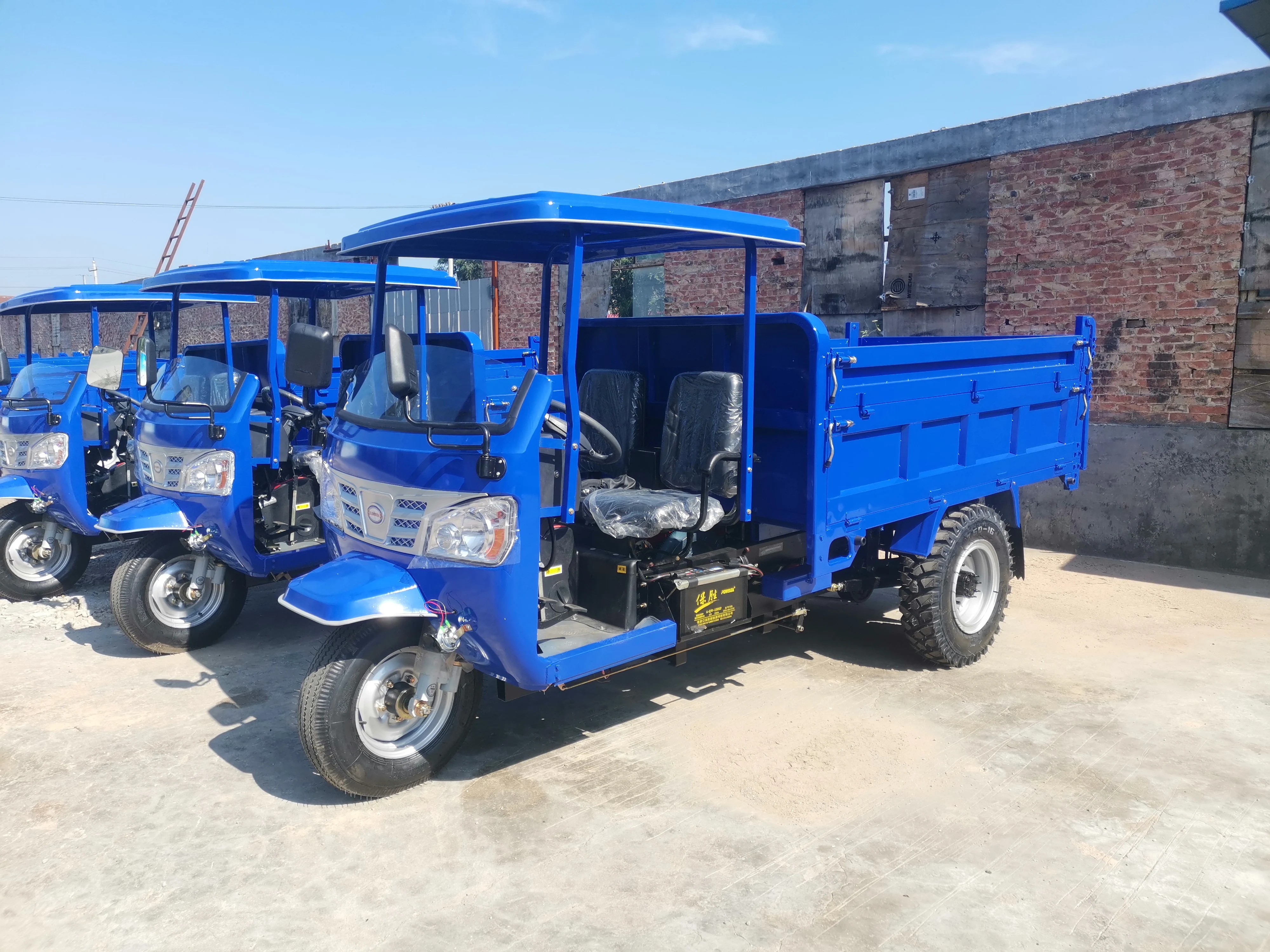 High Loading Wholesale High Quality Cheap Tricycle with Big Box Cargo Loader Rain protection Tilt Dump diesel Tricycles