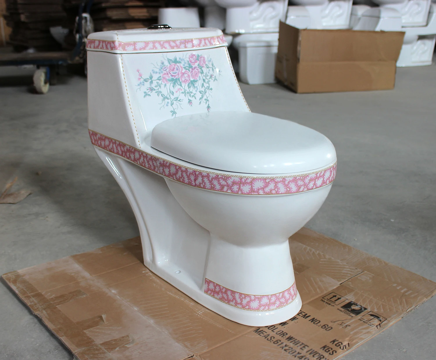 Antique Ceramic Flower Decal Washdown Toilet for Home, Hotel, and