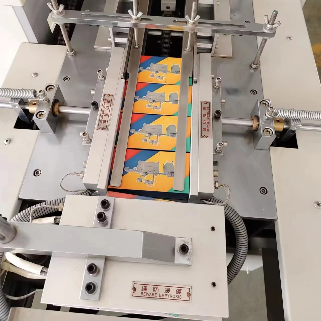 Multifunction Eraser Cigarettes Box Cellophane Over Wrapping Packing Machine for Efficient Packaging