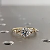Anello rotondo in oro