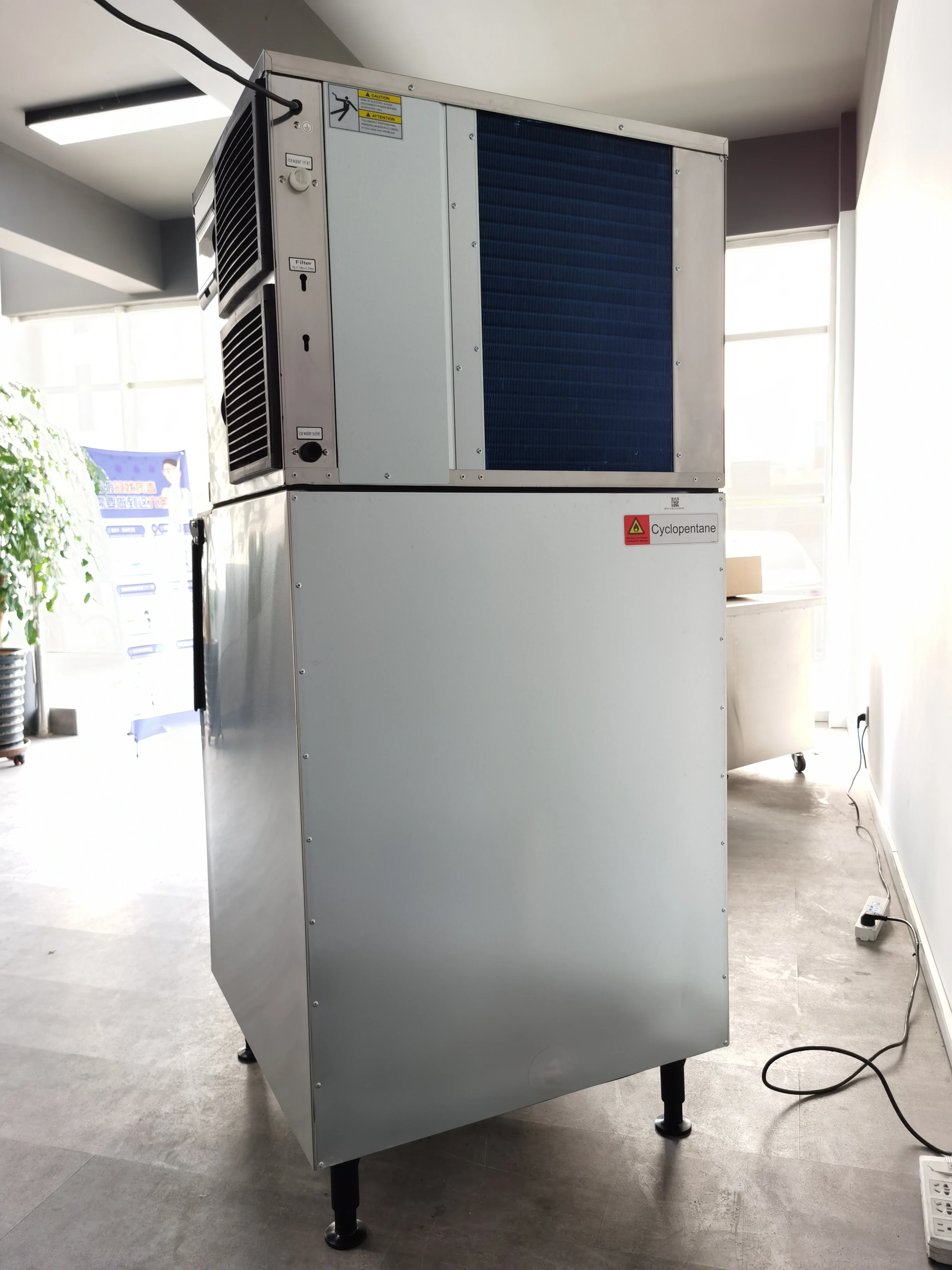 High Capacity Commercial Automatic Cube Ice Maker Machine Big Output Ice Cube Making Machine Factory Ice Machine
