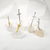 Spada in decorazione di pietra