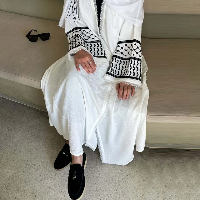 Turkey EID Modest Dubai Abaya Girl Kimono Muslim Women Dress Luxury Embroidery Sleeve with Tassel Crepe Palestine Kefiyyeh Abaya