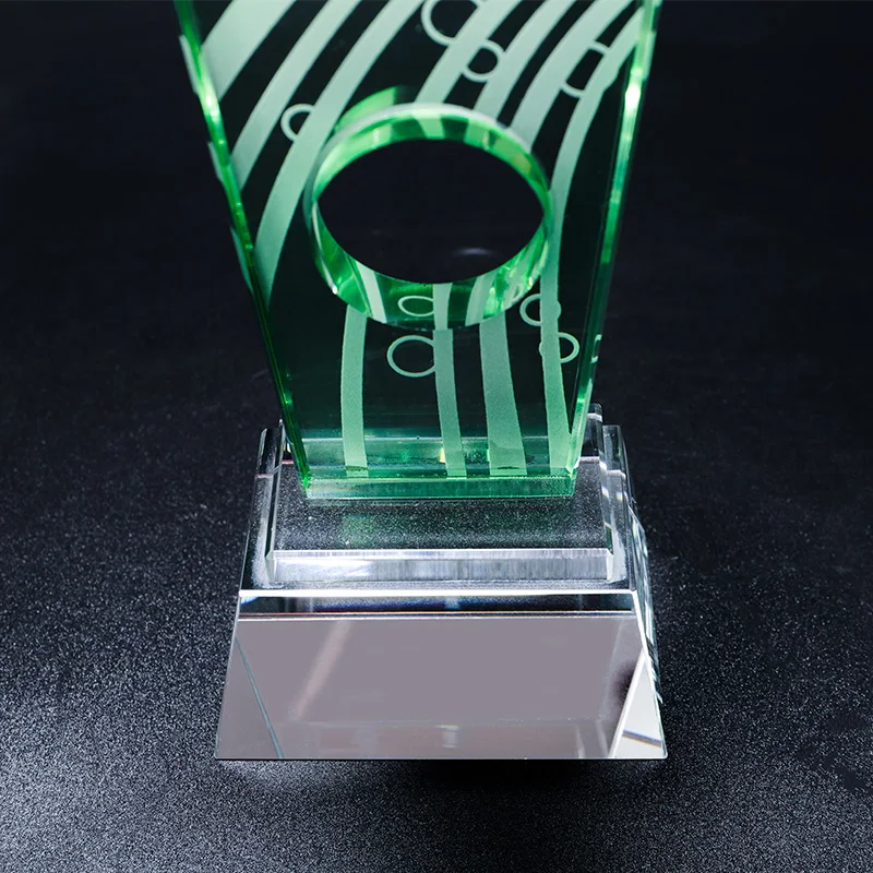 Factory direct custom green k9 Crystal Diamond trophy can be carved and sandblasted inside factory