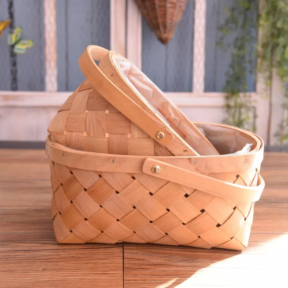 Chinese Rustic Style Weaving Picnic  Basket with Handle Home Decor Hanging Wall Basket Wedding Gift Storage Basket