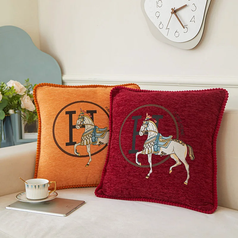 Factory High Quality Home Decor Customized Horse Jacquard Chenille Sofa Cushion Cover Woven Throw Pillows factory