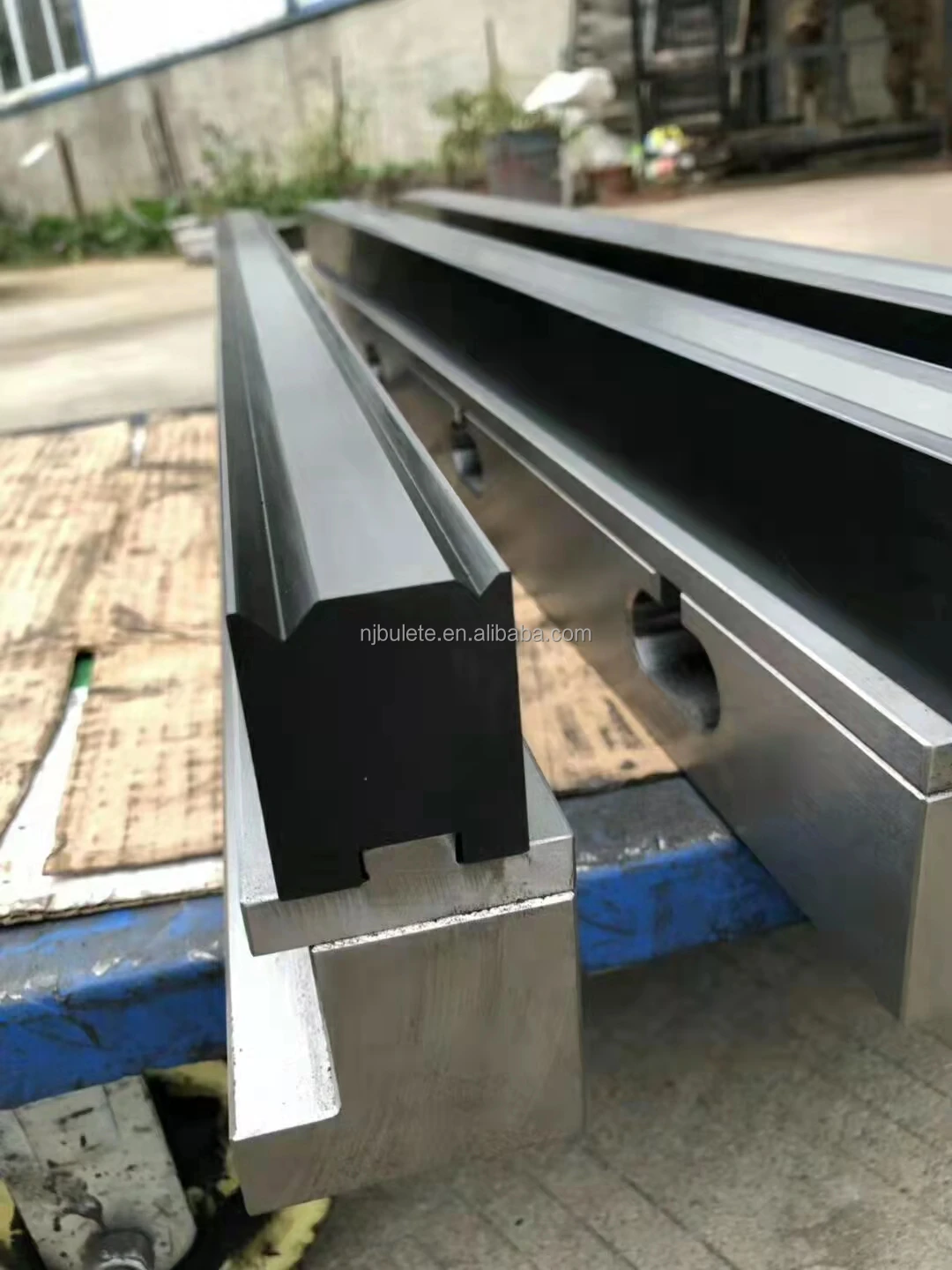 Sectioned Press Brake Dies Tooling for Sheet Bending Machine Press Brake Tooling