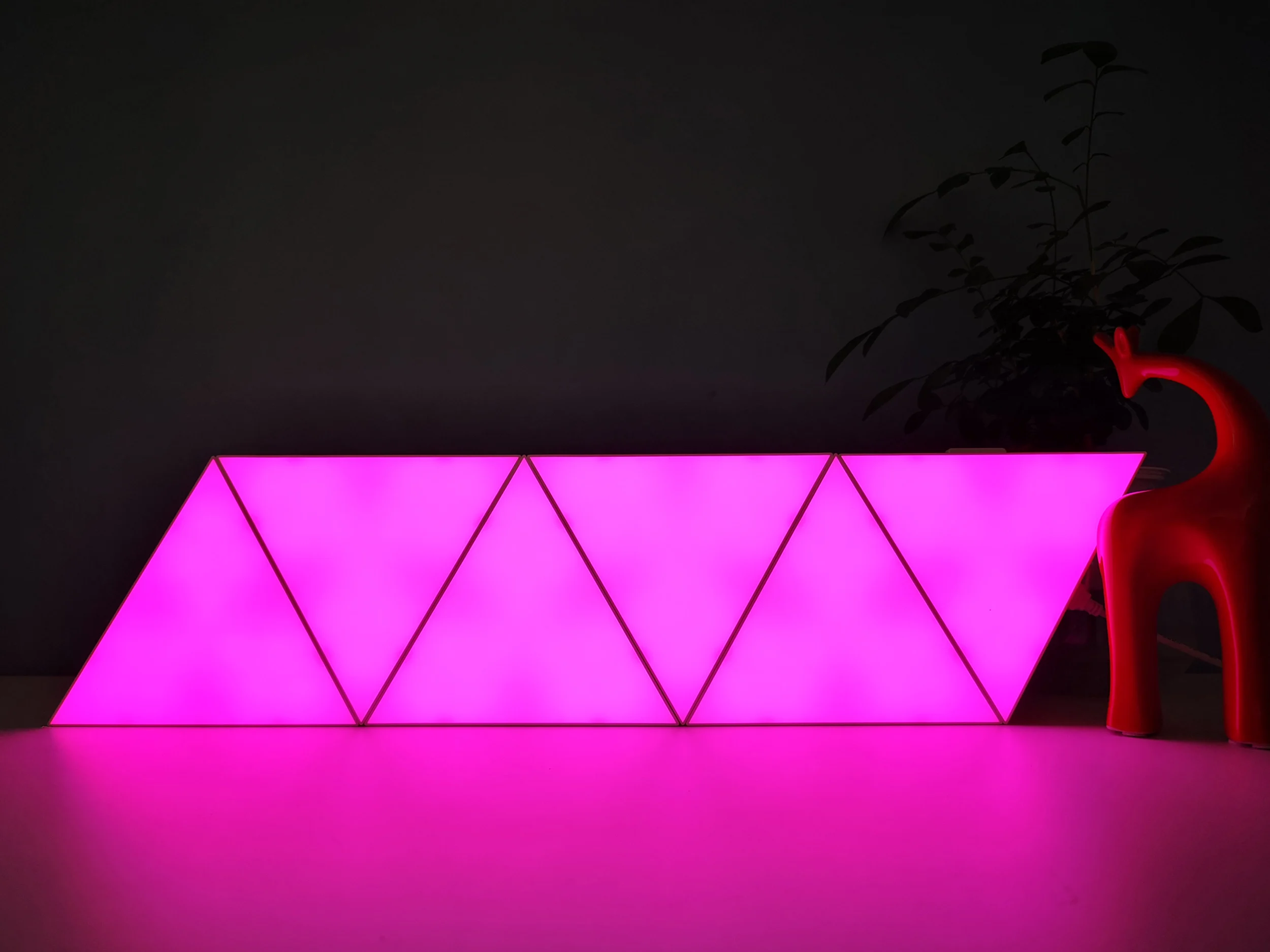 Gaming Room Light Touch Sensor Color Triangle Panel Light Sticky Wall Mounted RGB Wall Lamps Lighting and Circuitry Design