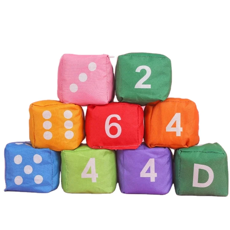 Relaxdays Dés colorés en mousse, lot de 48, matériau doux, 4 cm, pour jardin d'enfants, école, 6