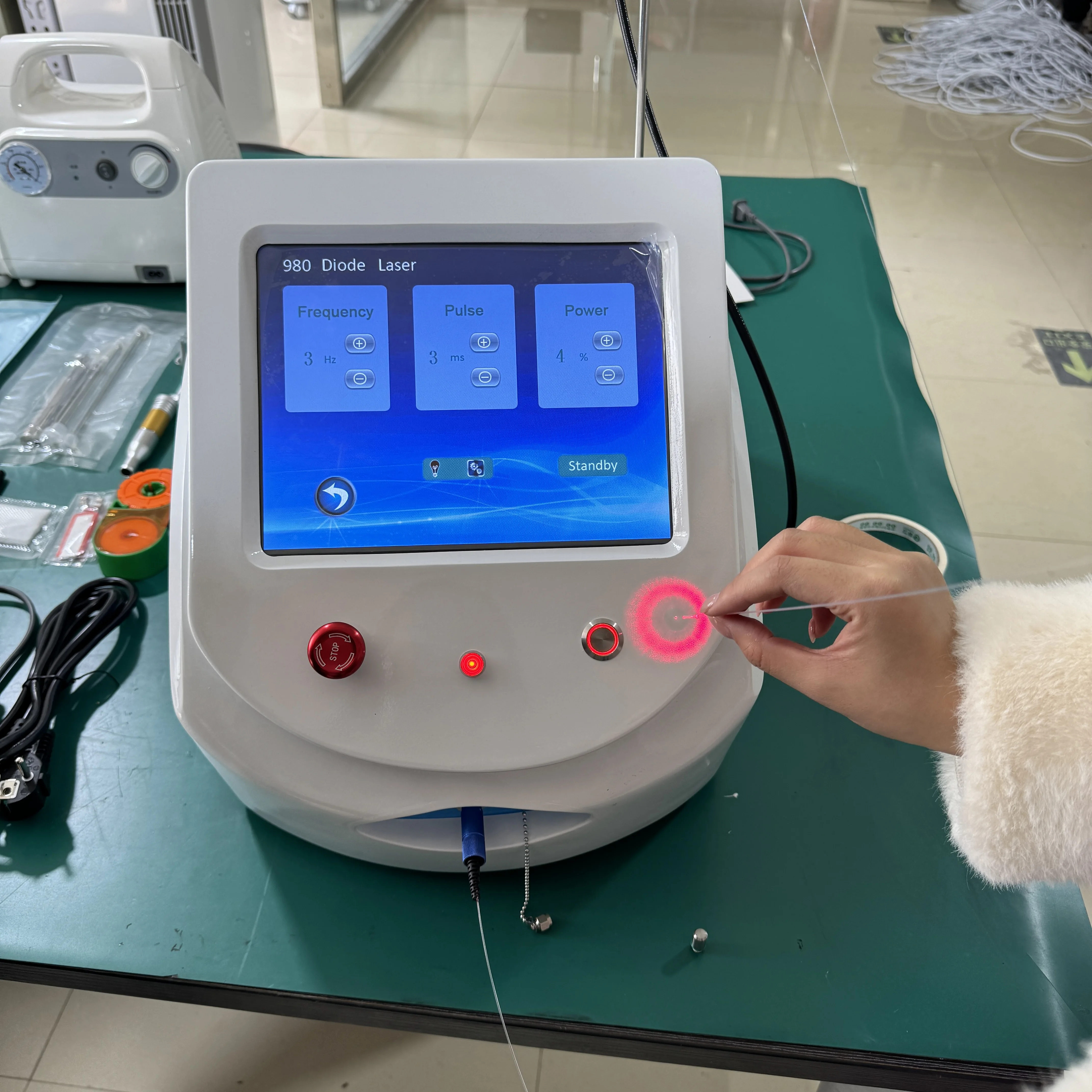 980nm Diode Laser Blood Vessel Vascular Removal Machine