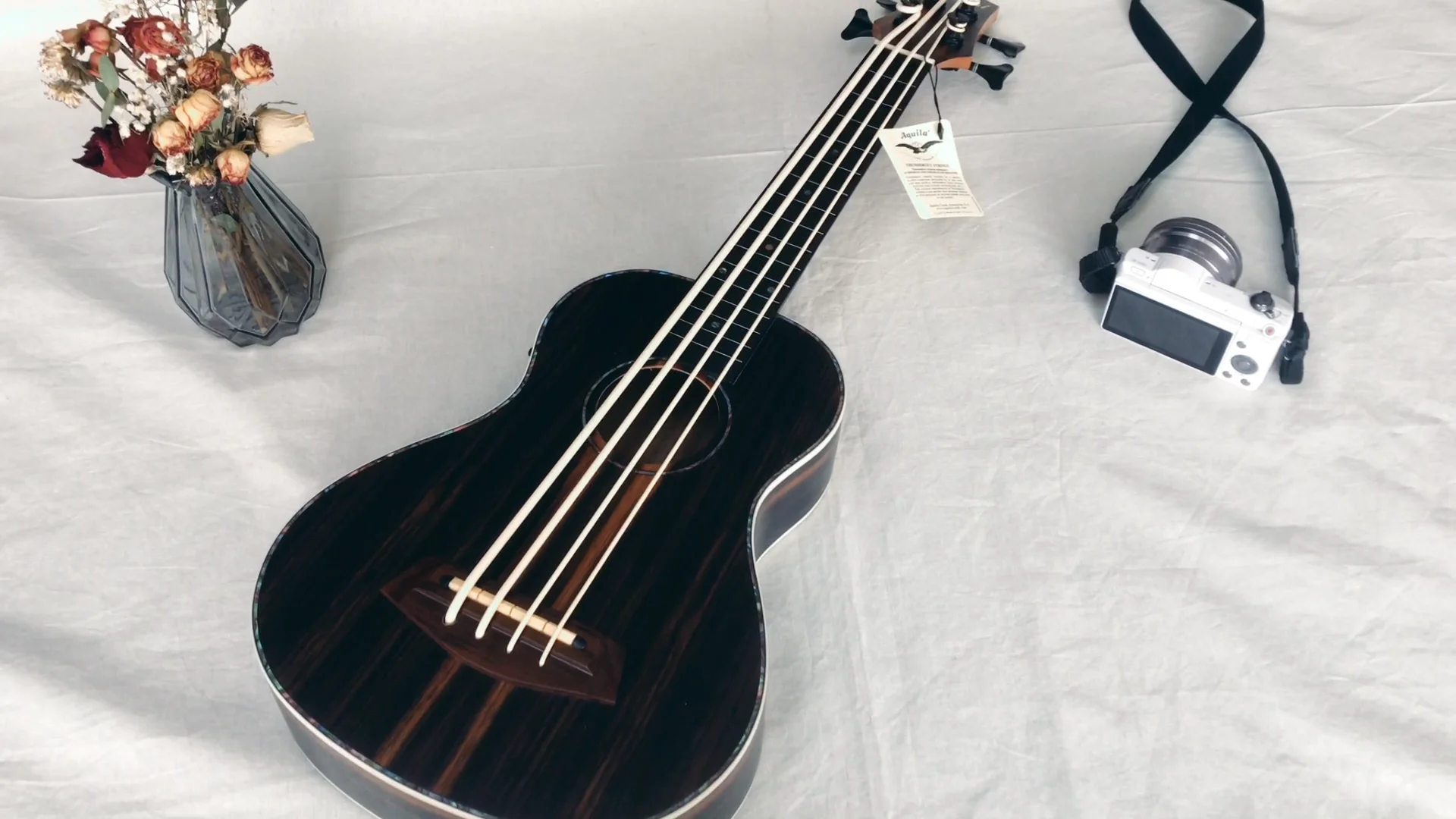 Aiersi Electric Bass Ukulele - High Quality & Customizable