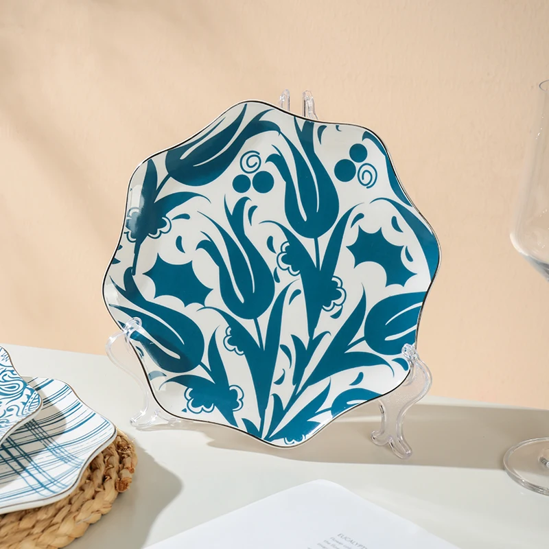 Factory Supply 8 Inch Large Size Serving Plate Vintage Blue Porcelain Dinner Plates Eco-Friendly Ceramic Plate for Salad supplier