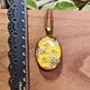 Collar amarillo