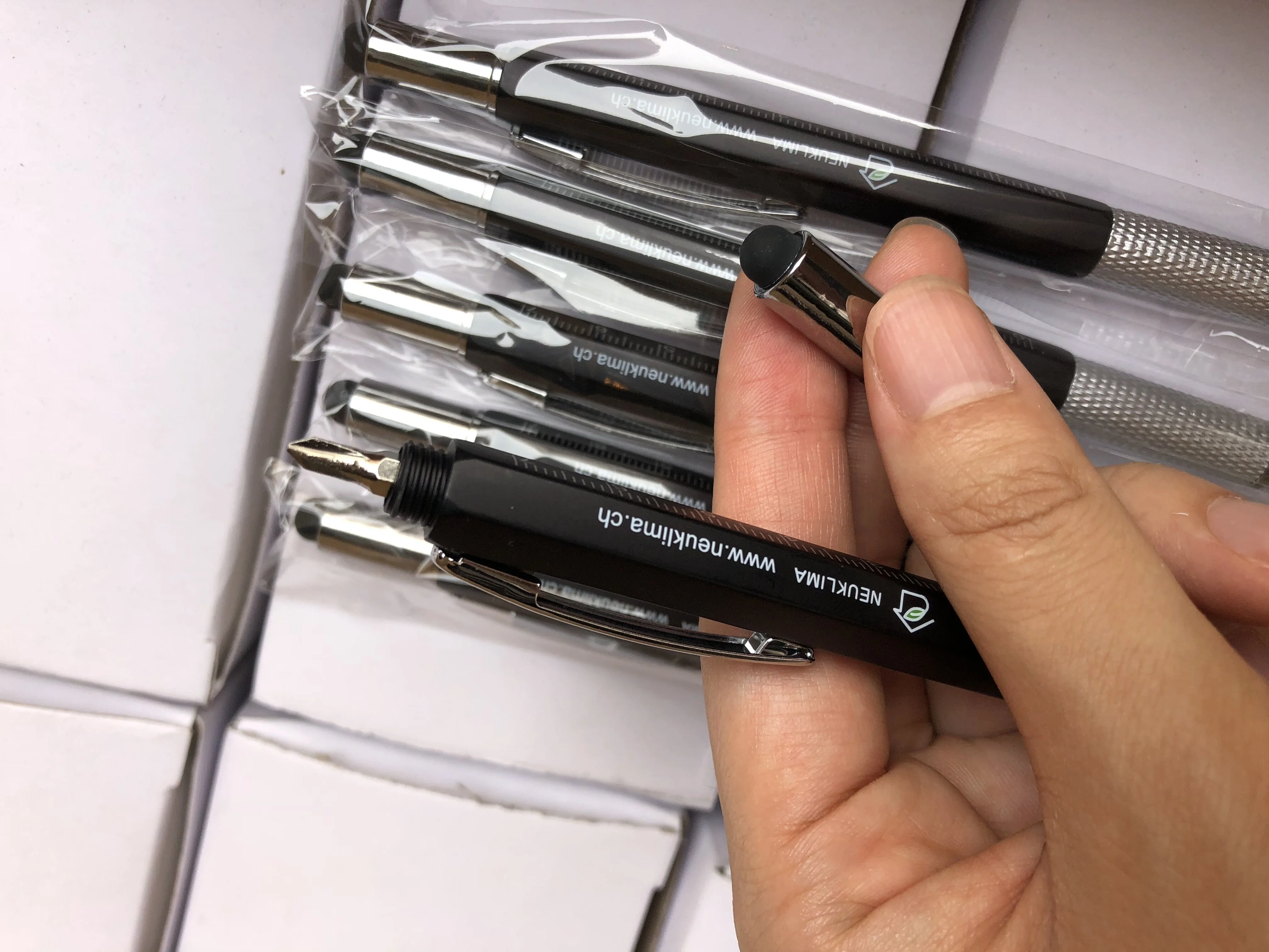 
Promotional custom logo 5 in 1 Multi Functional Tool Tech Ballpoint Pen Spirit Level Screwdriver Ballpoint Pen 