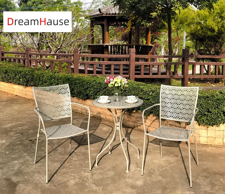 Table And Chairs Set Garden / Garden Furniture Garden Tables Chairs George At Asda : At the end of the year, be sure to protect your new outdoor dining chairs with weatherproof outdoor furniture covers.