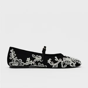 QuiteS 2026 New Retro Embroidered Flower Ballet Shoes Closed Toe One-Line Flat Casual Sexy Luxury Shoes for Women