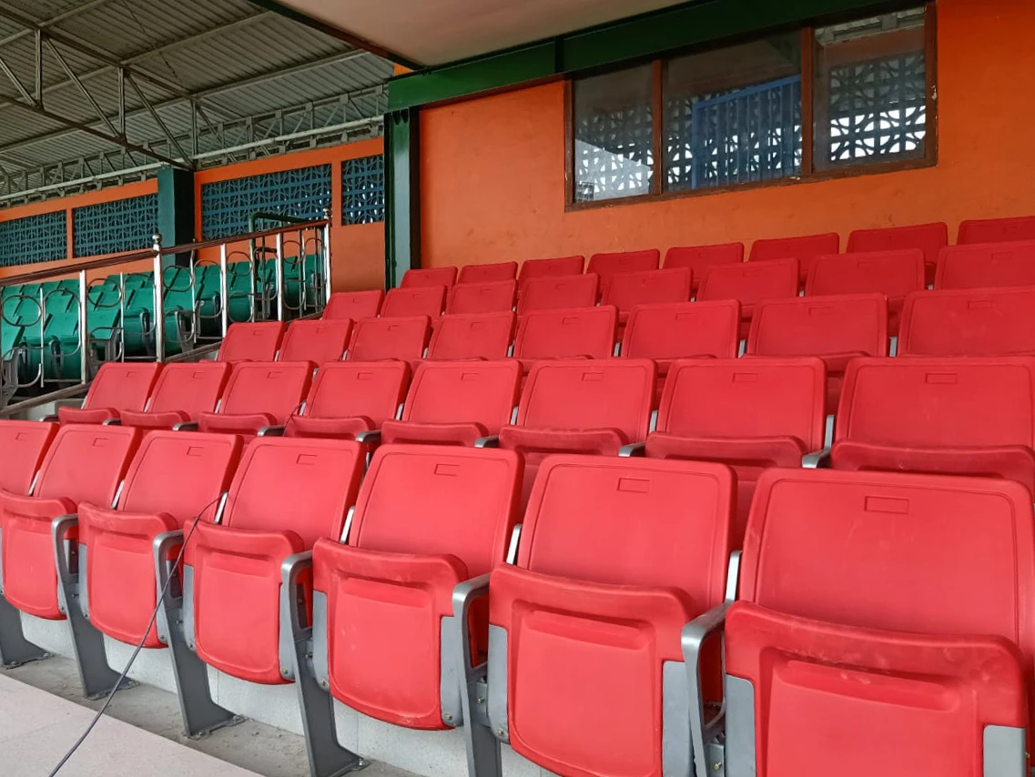 Wholesale tip up plastic stadium chair price fold down stadium seat for outdoor or indoor stadium
