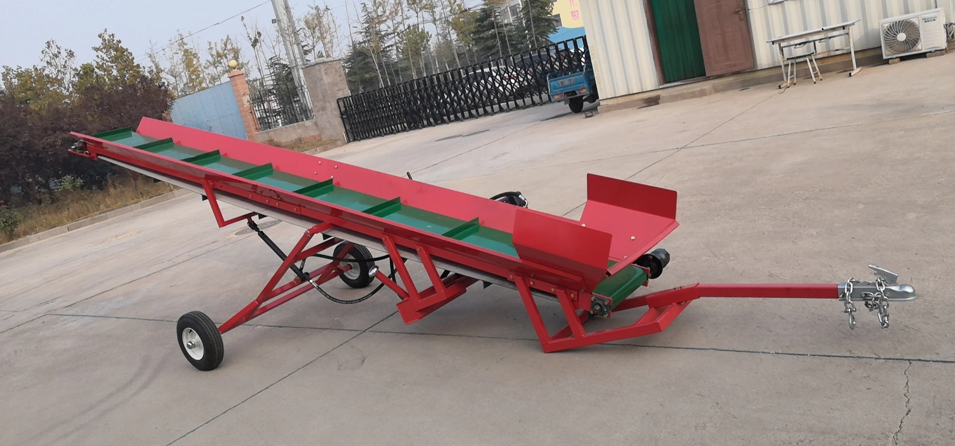 Power Engine Conveyor 5 Meter Petrol Engine Log Wood Conveyor ATV Firewood Conveyor Belt ...